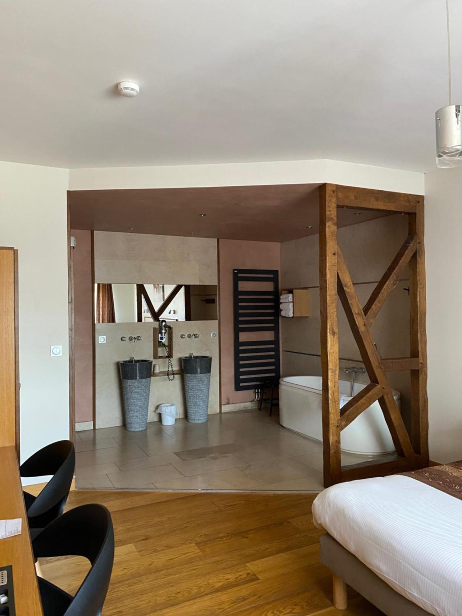 Auberge Des Moulins Pont-Les-Moulins Kültér fotó